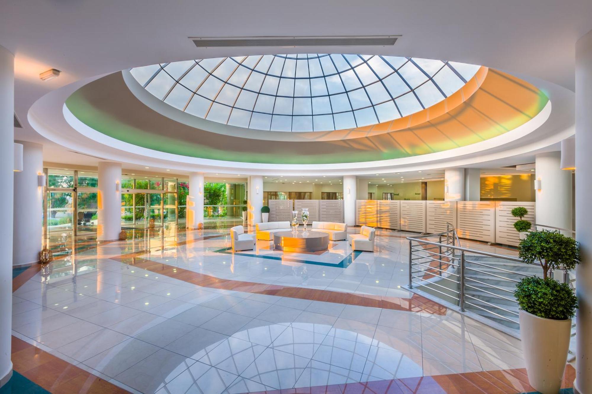 Kipriotis Maris Suites Псалиди Екстериор снимка