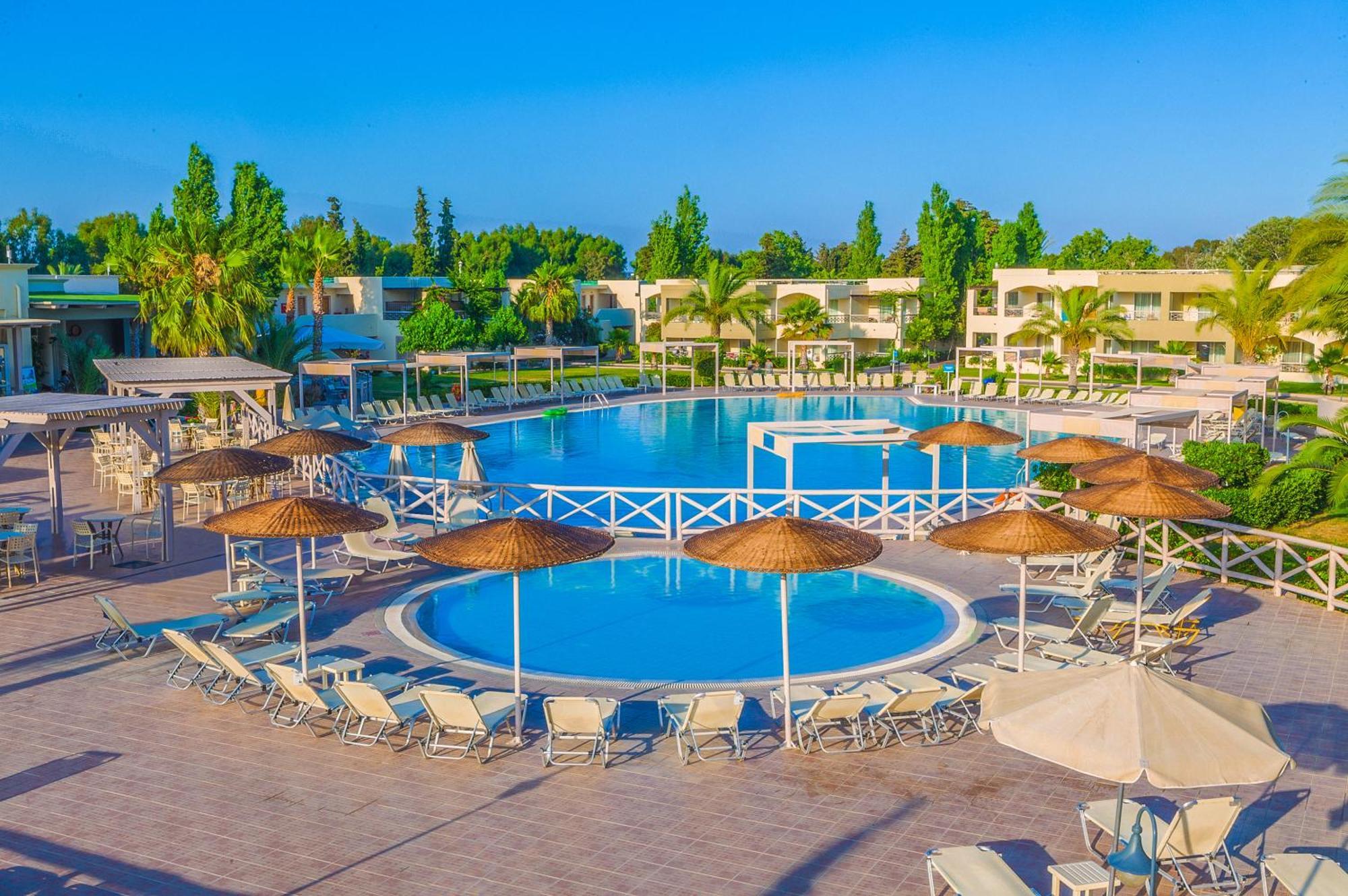 Kipriotis Maris Suites Псалиди Екстериор снимка