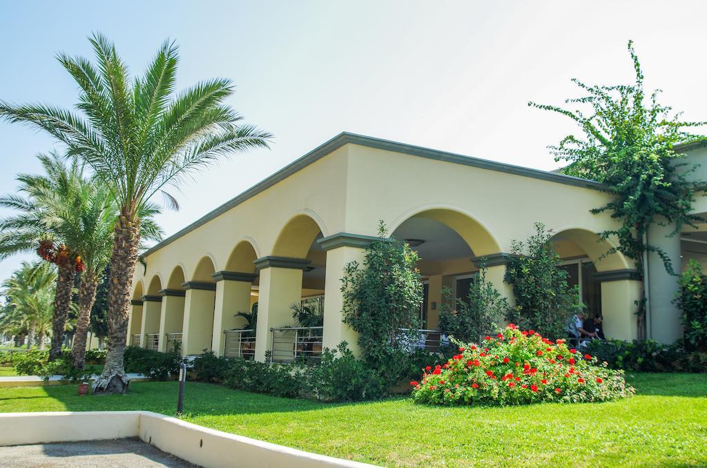 Kipriotis Maris Suites Псалиди Екстериор снимка