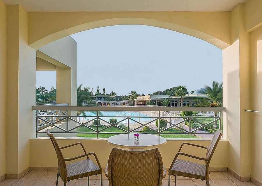 Kipriotis Maris Suites Псалиди Екстериор снимка