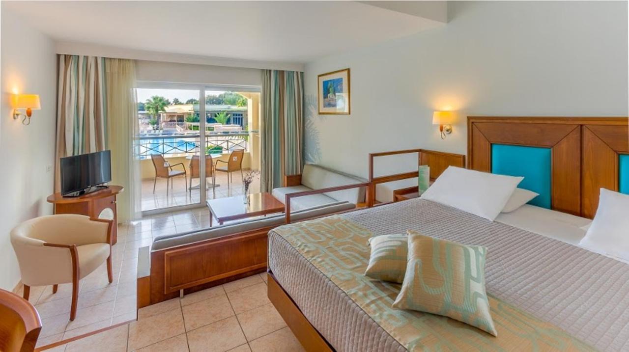 Kipriotis Maris Suites Псалиди Екстериор снимка